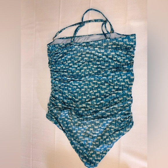 Victoria’s Secret swimsuit, size XL - Picture 4 of 7